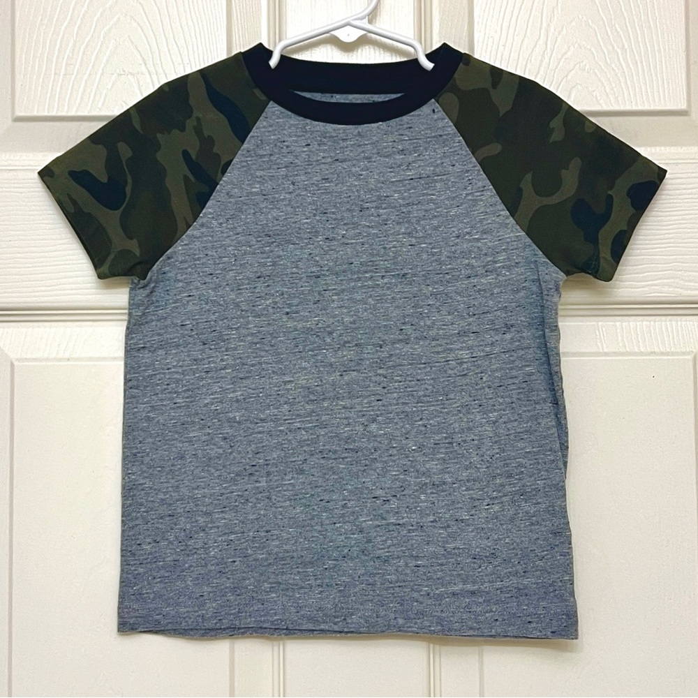 Boys Old Navy Color Block T-Shirt Size XS 5